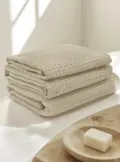Бежевий
